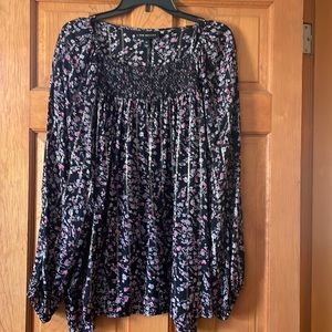 Women’s light long sleeve scoop, neck top. Very soft and comfortable.